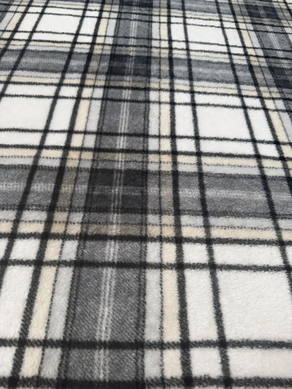Plush Gray & White Plaid Throw Blanket 47x58